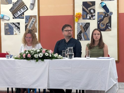 Održana promocija slikovnice ''Potraga za srećom'' mlade Ane Popov