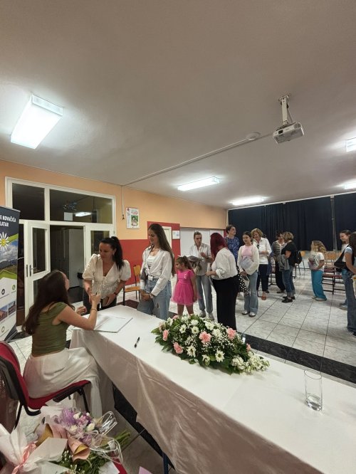 Održana promocija slikovnice ''Potraga za srećom'' mlade Ane Popov